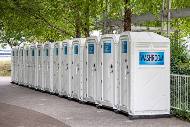 Portable bathroom rental in Seven Points, TX